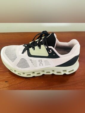 On Running Gray and White Cloudstratus 3 Sneakers 8